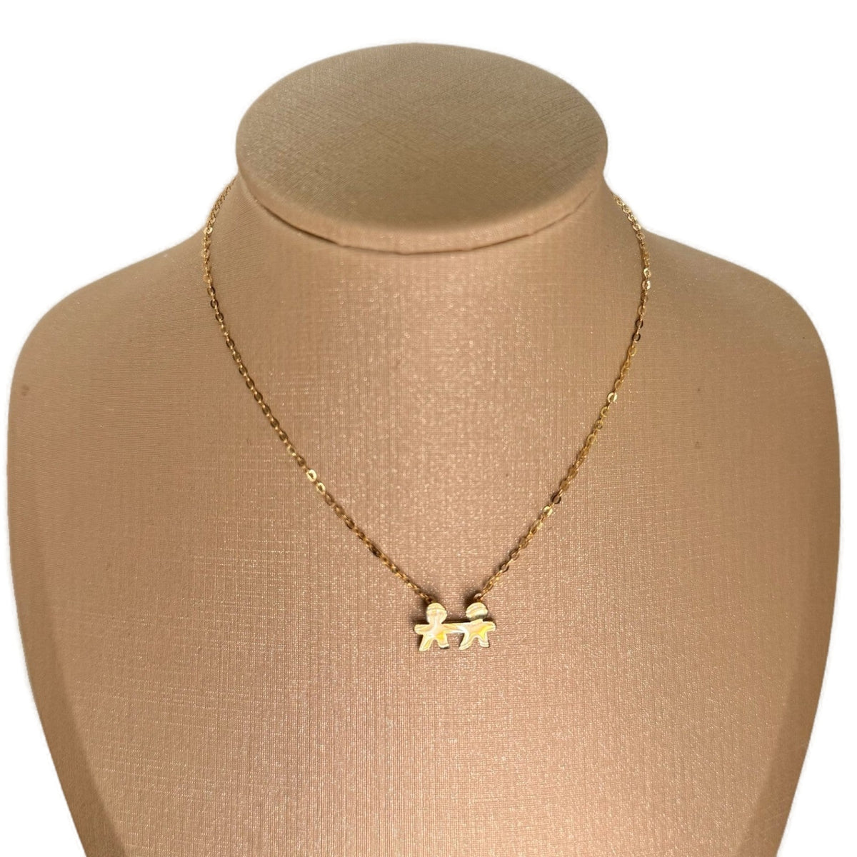 Collar de dos niños