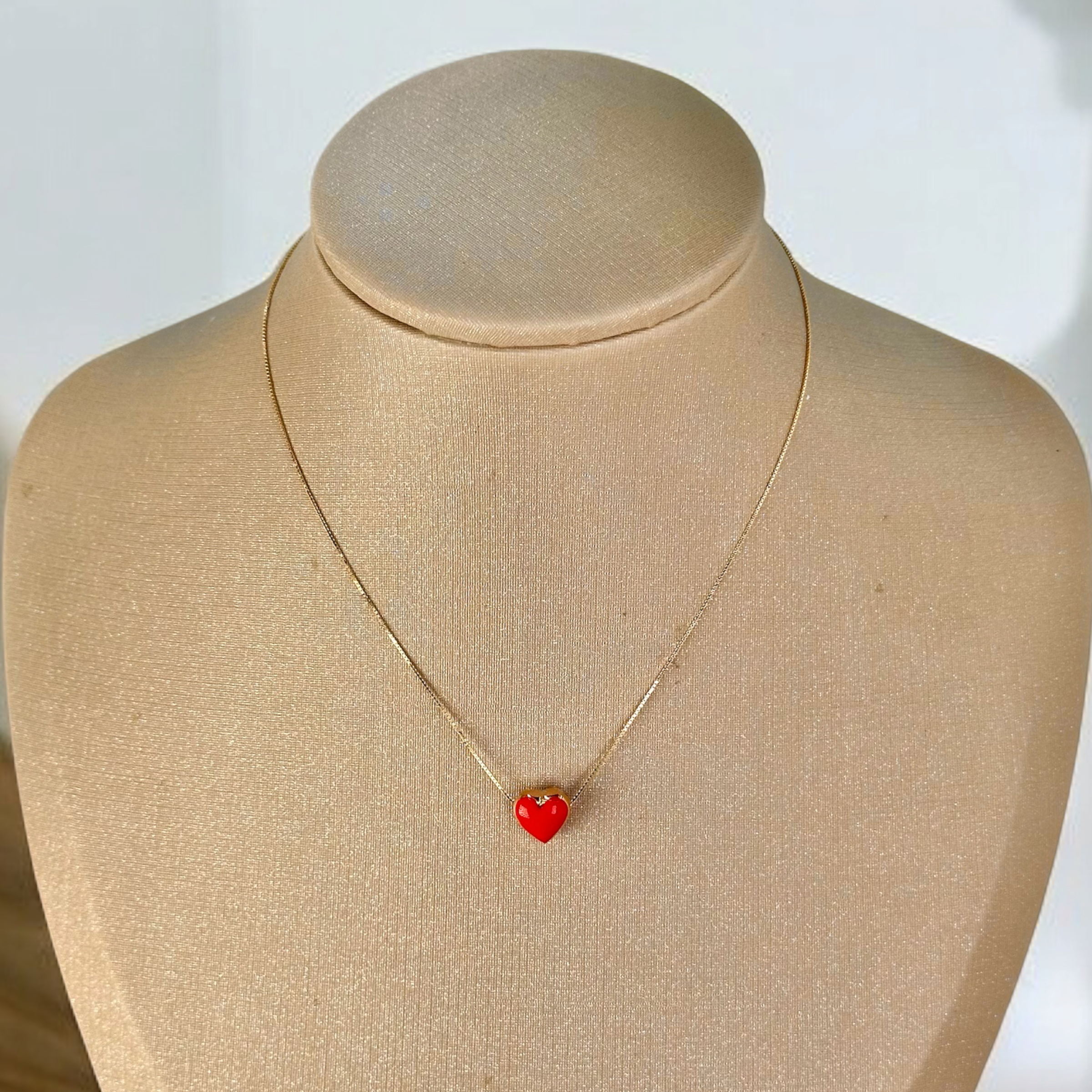 HEART RED PUFF NECKLACE