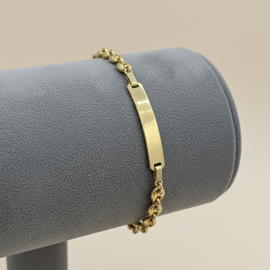 Gold children's bracelet