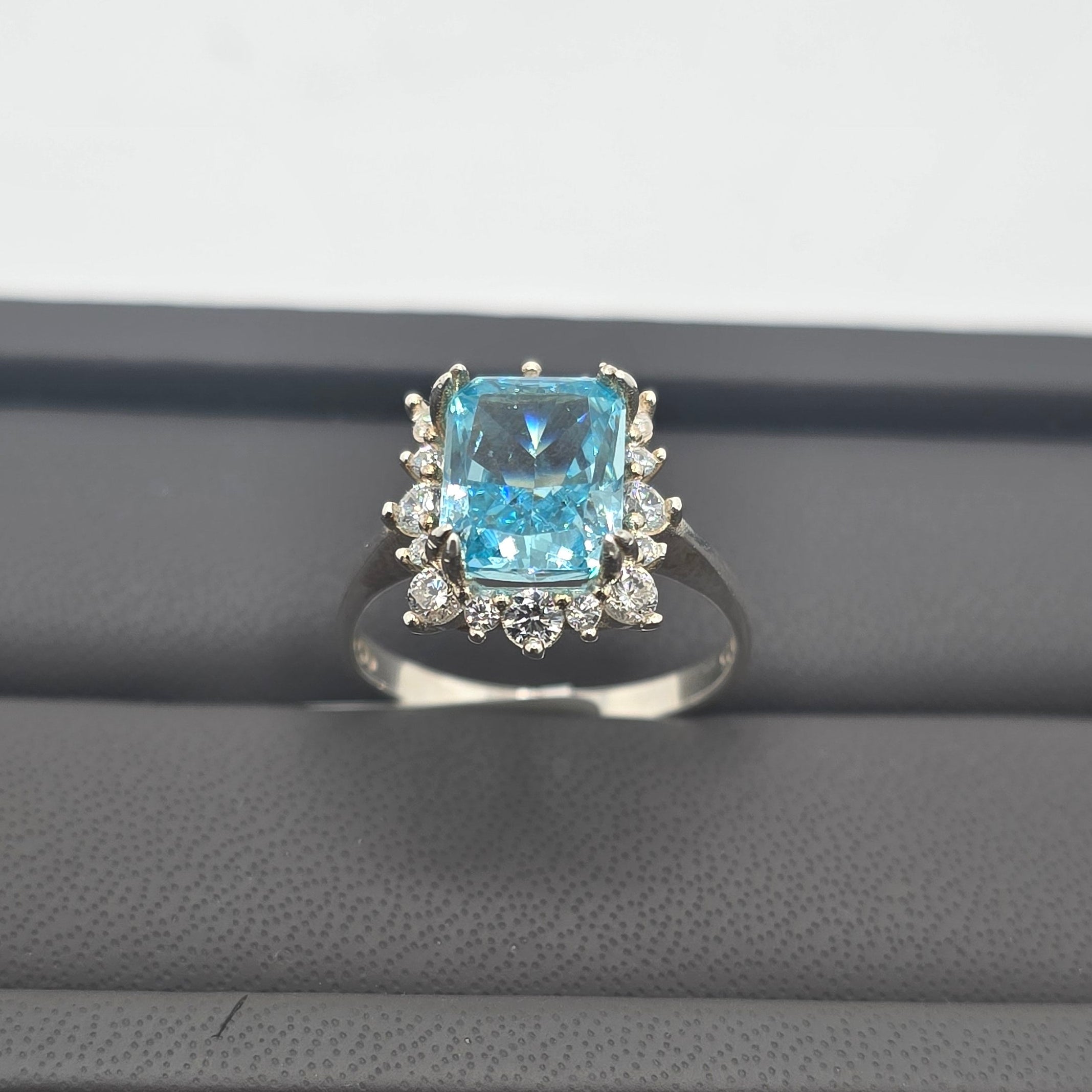 Blue Shiny Ring