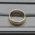 Anillo de oro clásico