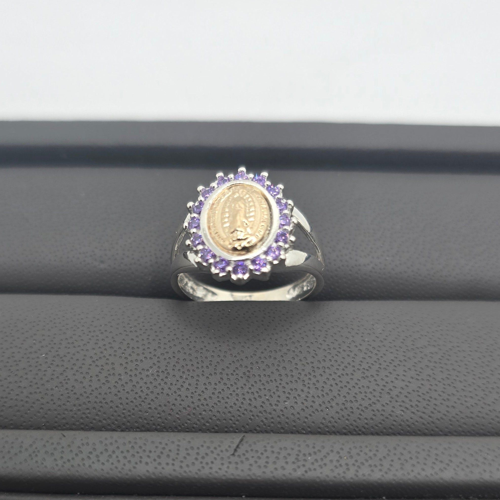 Anillo de la Virgen María