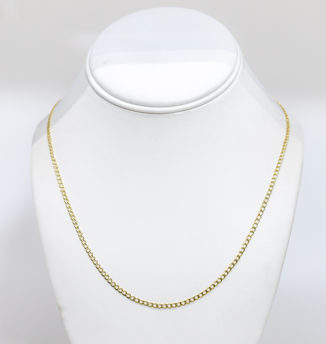 The Essence Micro-Curb Chain