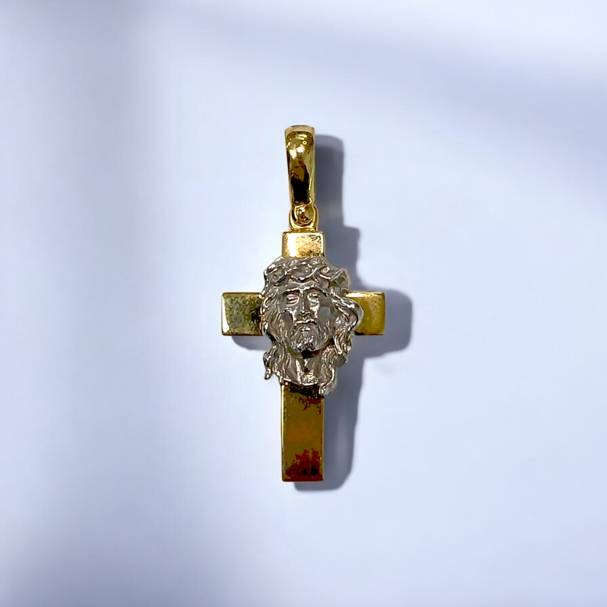 Cruz con el rostro de Cristo