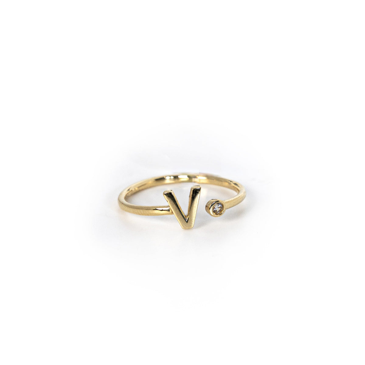 Anillo con inicial de letra