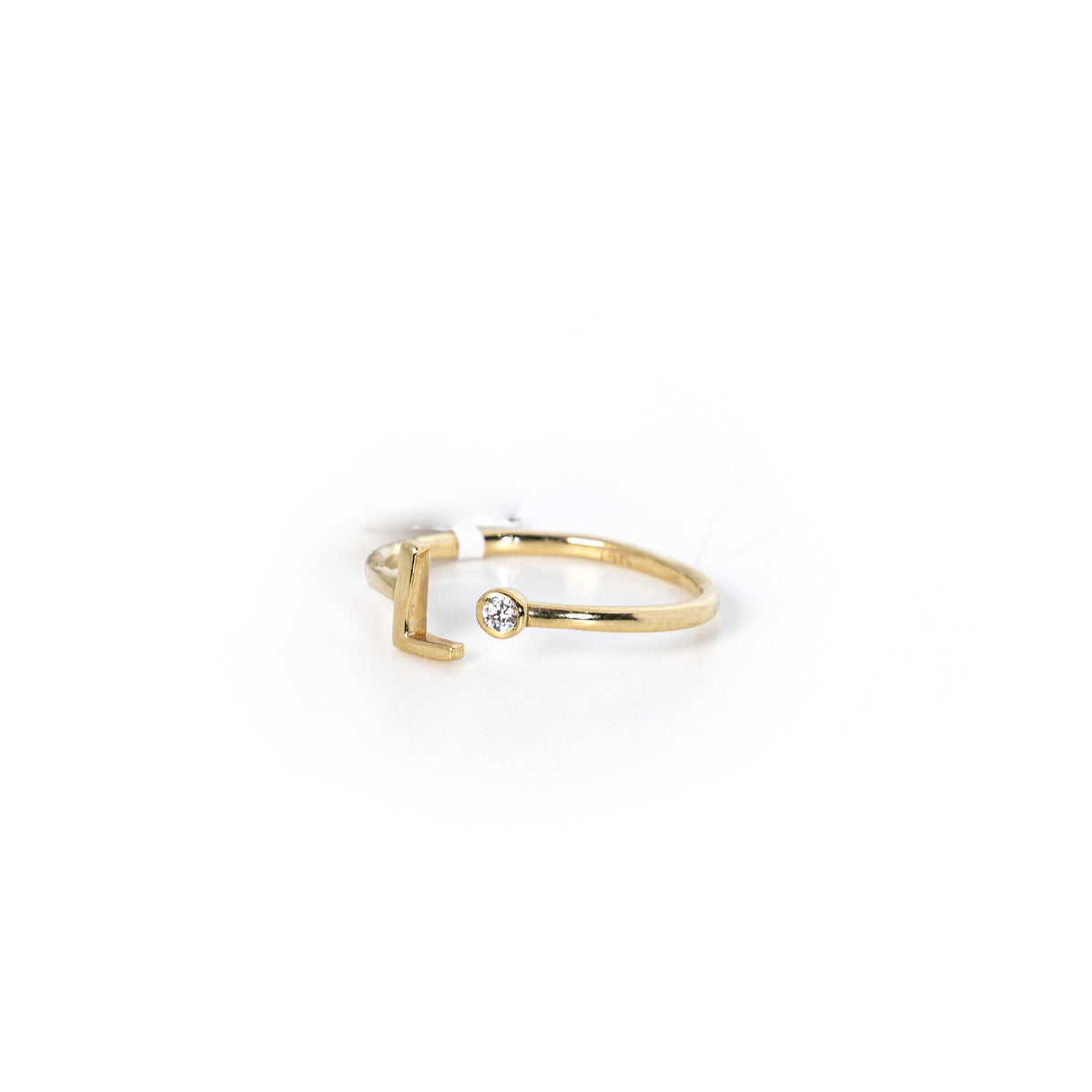 Anillo con inicial de letra