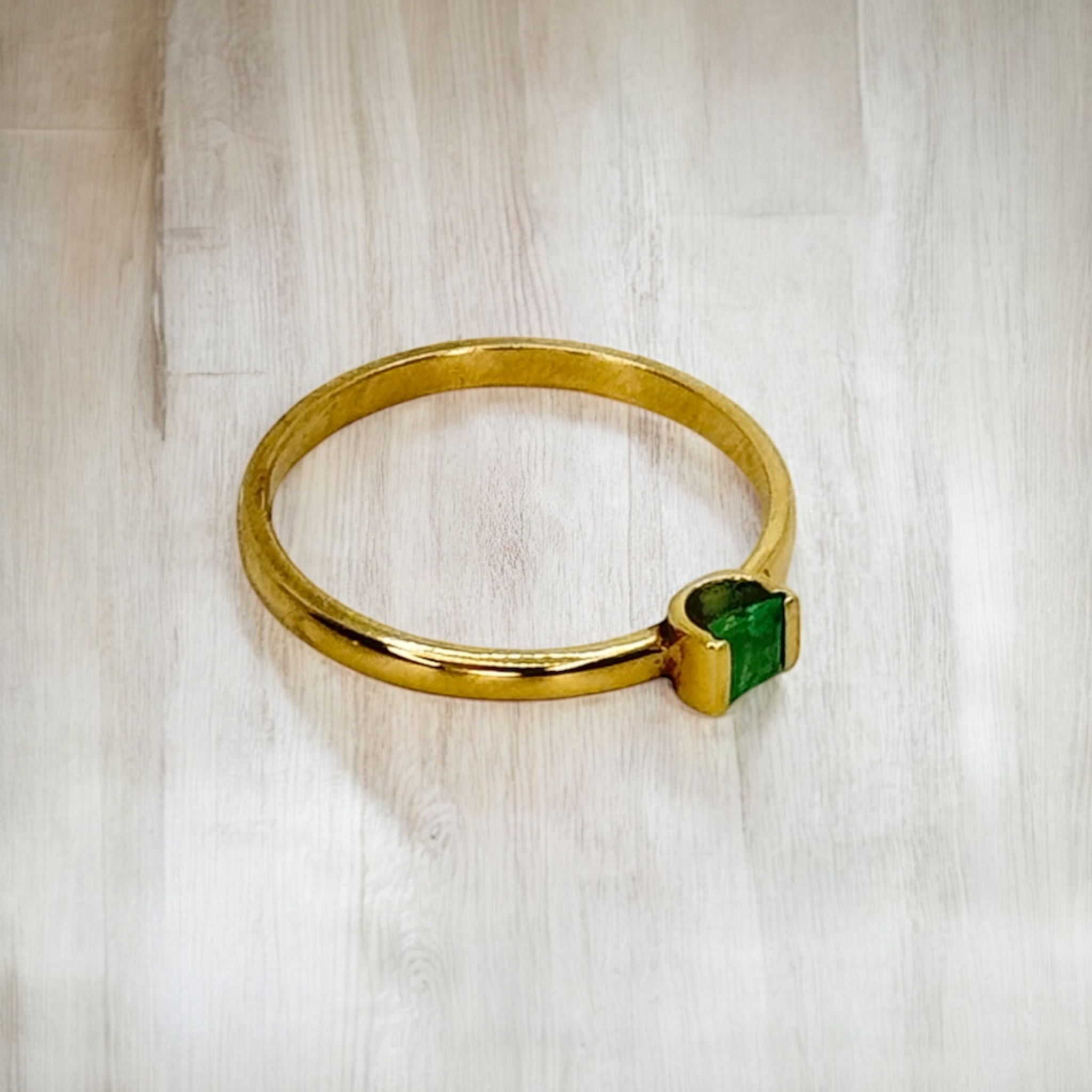 Ring Emerald square 14K