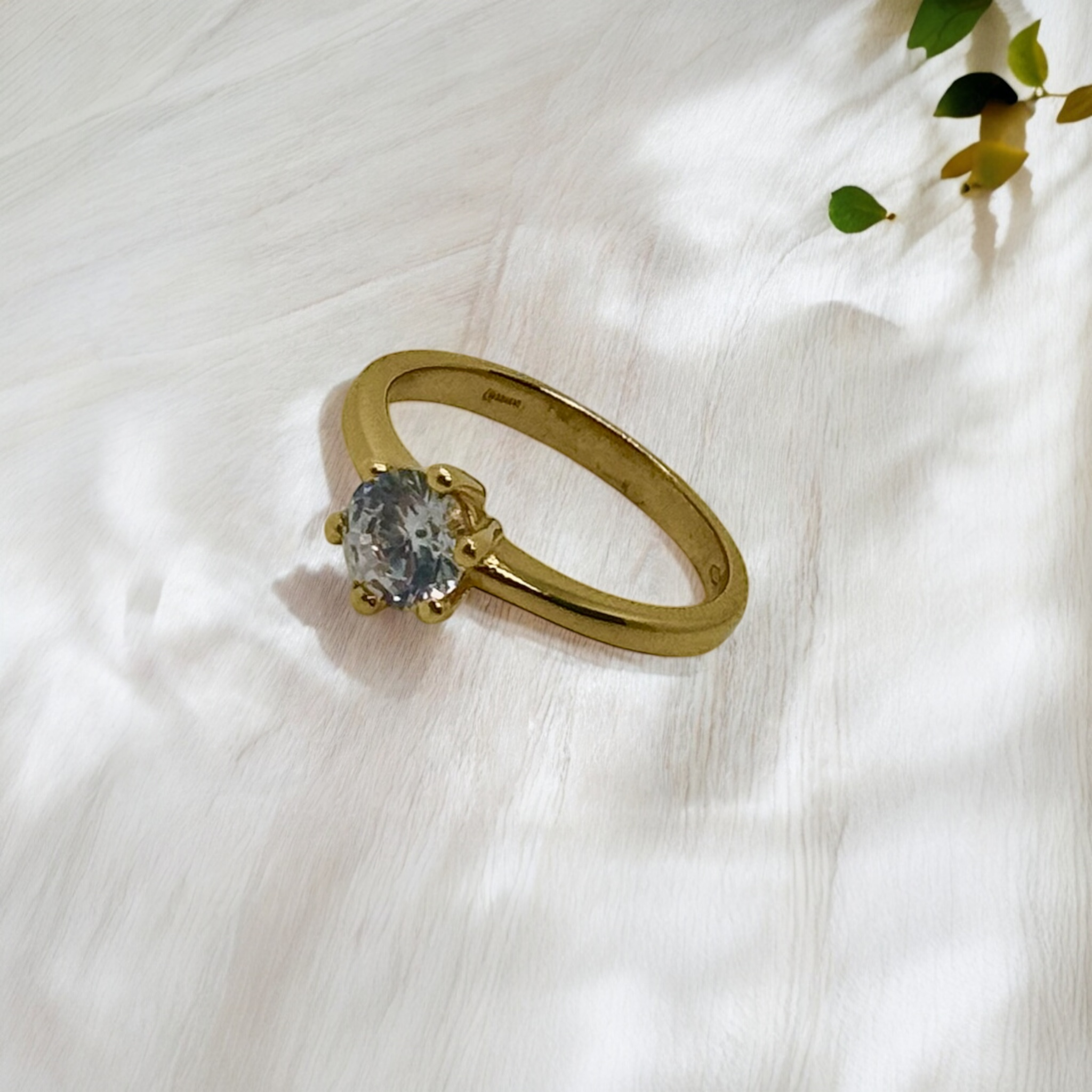Solitaire Ring 18k