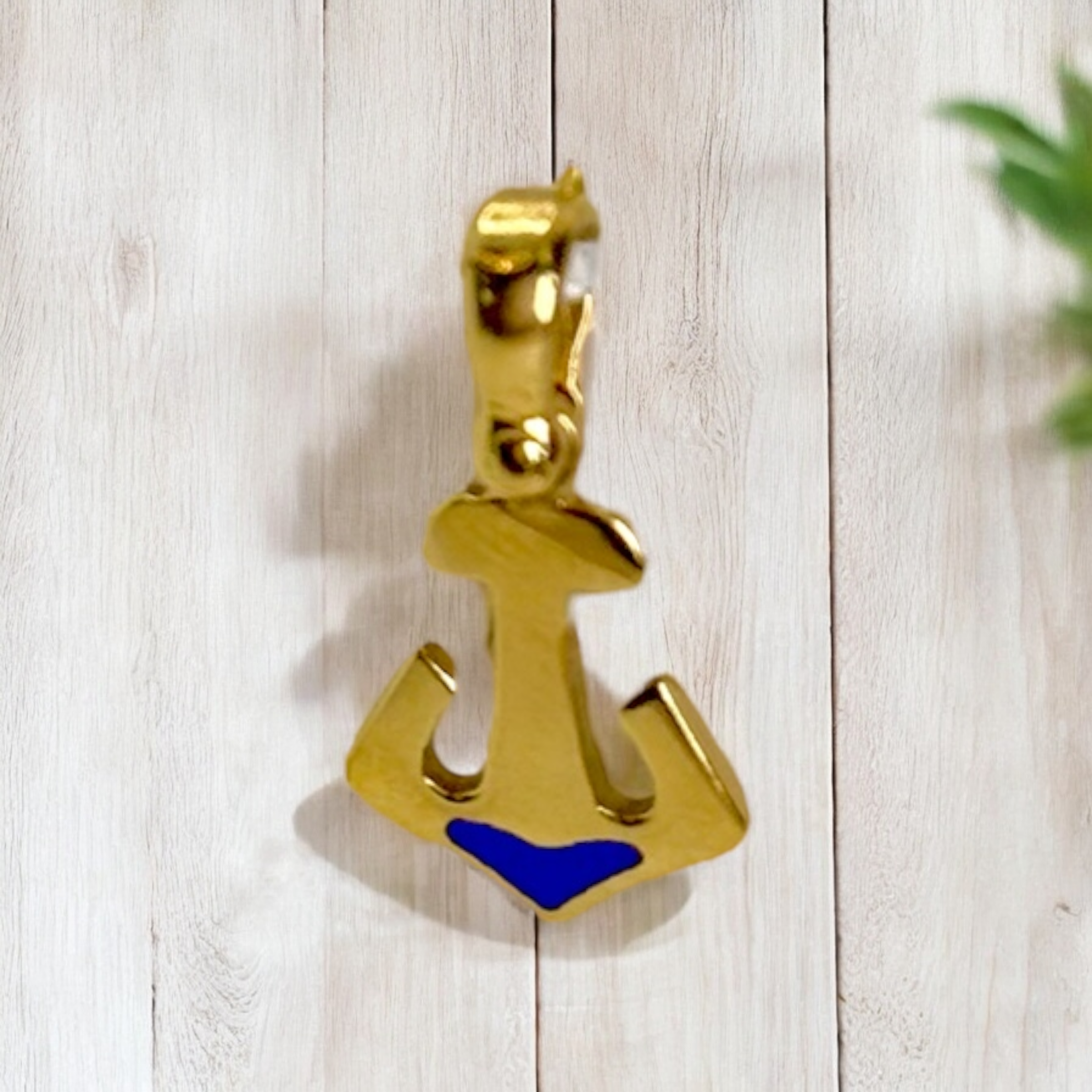 Anchor Pendant 18k